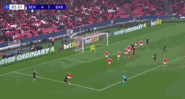 1737499221549015292.gif 4-4埃里克·加西亚.gif